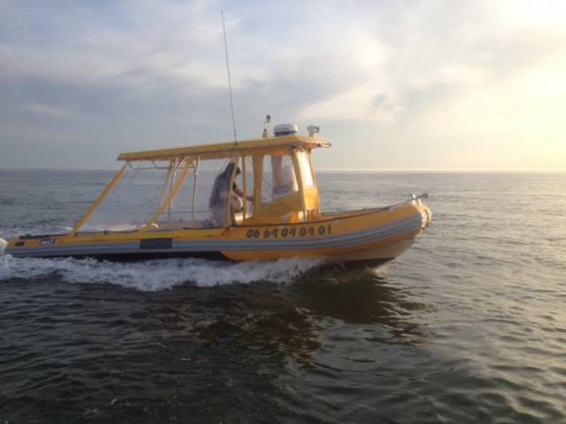 Le bateau jaune - Navette bateau taxi couvert entre Arcachon et le Cap Ferret