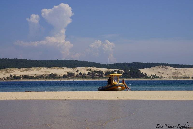 Water taxi dune of pilat and sand bank of Arguin