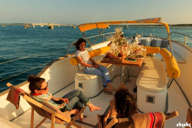 Coucher de soleil en bateau pour un EVJF - Bassin d'Arcachon