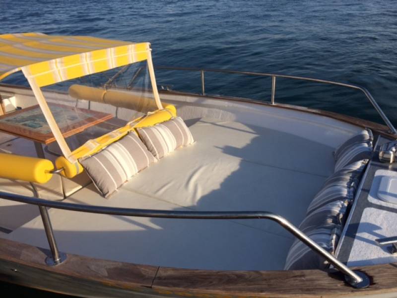Idée originale pour EVJF sur le bassin d'Arcachon : Louez un bateau tout confort avec skipper